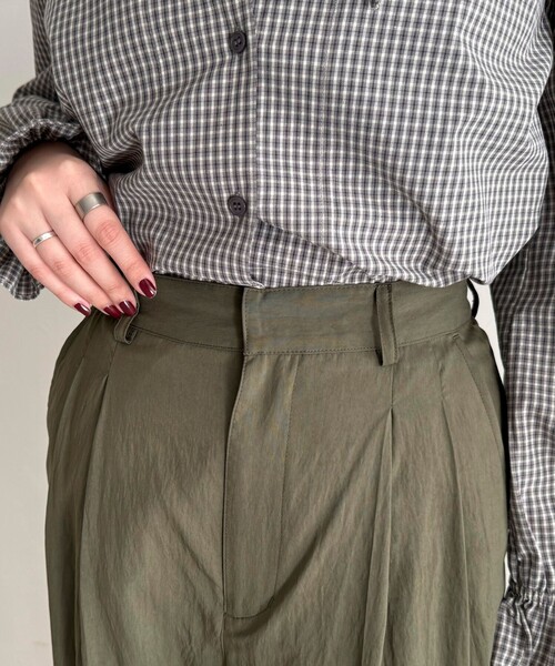 fredy emue(フレディエミュ)の「2タックカーゴパンツ(その他パンツ・レディース・ブラック/カーキ・38/36)」の16枚目の写真