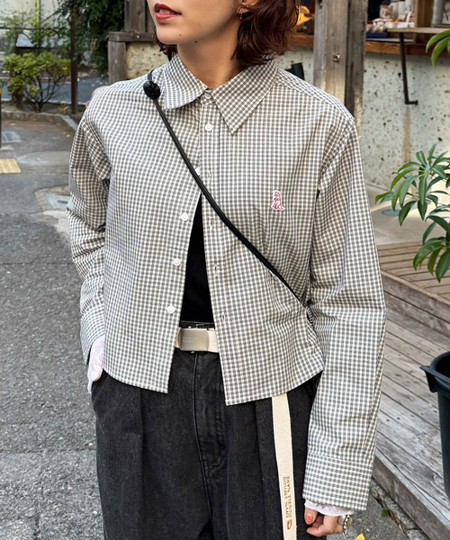 DOUBLE NAME（ダブルネーム）の「【m:rex】ミニ恐竜ワッペンショート丈チェックシャツ（シャツ/ブラウス・レディース・ピンク/ホワイト・FREE）」の18枚目の写真