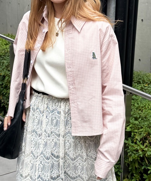 DOUBLE NAME（ダブルネーム）の「【m:rex】ミニ恐竜ワッペンショート丈チェックシャツ（シャツ/ブラウス・レディース・ピンク/ホワイト・FREE）」の9枚目の写真