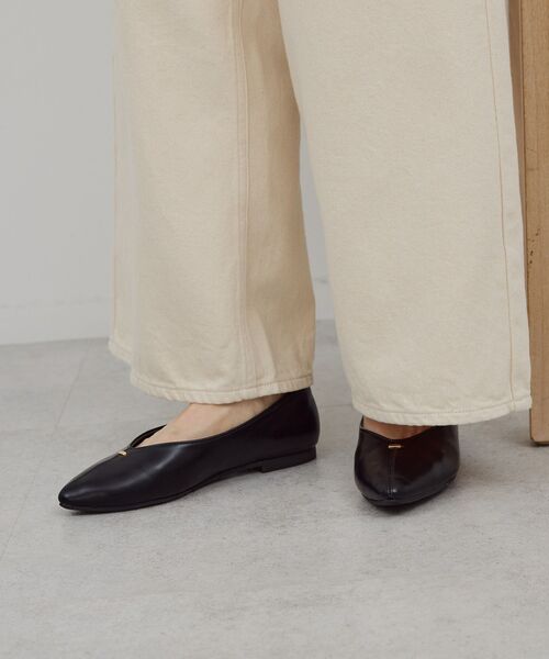 AMERICAN HOLIC（アメリカンホリック）の「【整履き】フラットパンプス（パンプス・レディース・ベージュ/ブラック/シルバー・M/L/S）」の22枚目の写真