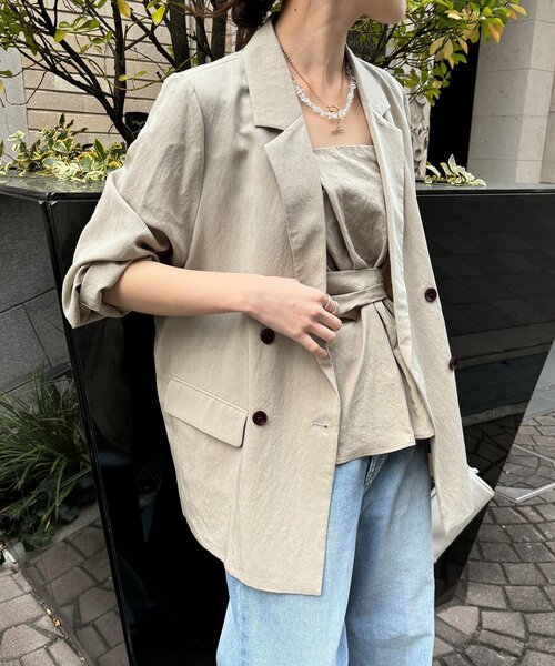 DouDou(ドゥドゥ)の「ダブルジャケット(テーラードジャケット・レディース・チャコールグレー/ベージュ・FREE)」の2枚目の写真