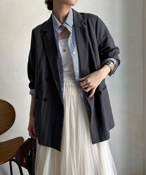 DouDou(ドゥドゥ)の「ダブルジャケット(テーラードジャケット・レディース・チャコールグレー/ベージュ・FREE)」の8枚目の写真