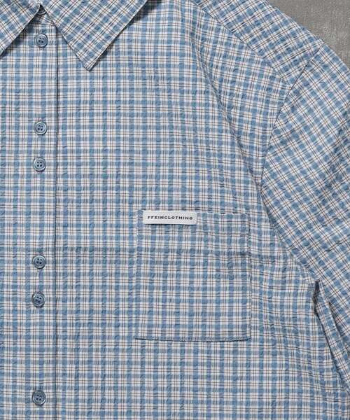 FFEIN(フェイン)の「【FFEIN(フェイン)】ショート丈ボックスチェック半袖シャツ / レディース シャツ 半袖 チェック シアーシンプル ワンポイント ピス(シャツ/ブラウス・レディース・ブルー/ホワイト/ブラック・FREE)」の7枚目の写真