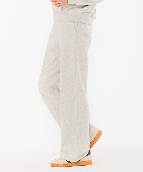 CHASECULT(チェイスカルト)の「レディース ワイドパンツ-FARG7263B05(スウェットパンツ・レディース・オートミール・70/76/67)」の2枚目の写真