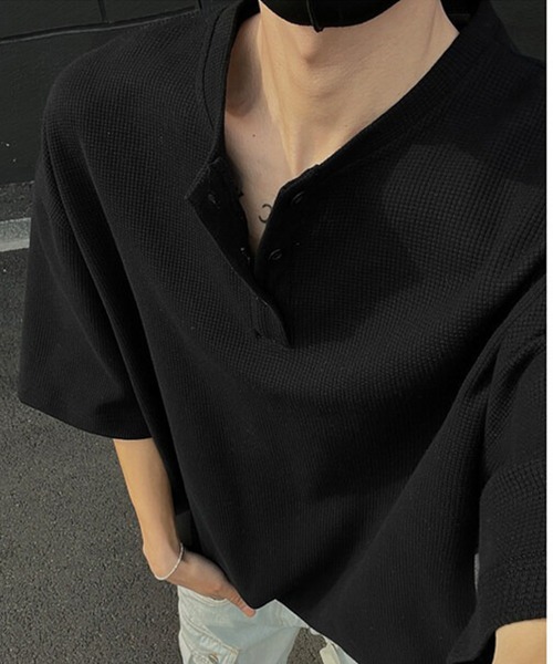 WESTBOY(ウエストボーイ)の「ミニマルヘンリーネック ワッフルオーバーTシャツ WO26S4TP19(その他トップス・メンズ・グレー/ブラック/ホワイト・XL/M/L)」の6枚目の写真