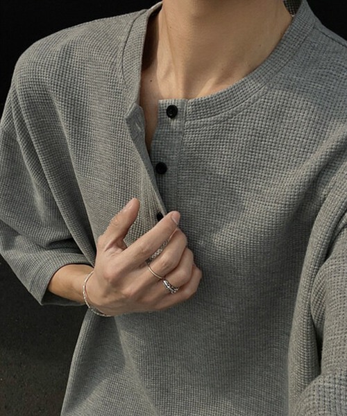 WESTBOY(ウエストボーイ)の「ミニマルヘンリーネック ワッフルオーバーTシャツ WO26S4TP19(その他トップス・メンズ・グレー/ブラック/ホワイト・XL/M/L)」の9枚目の写真