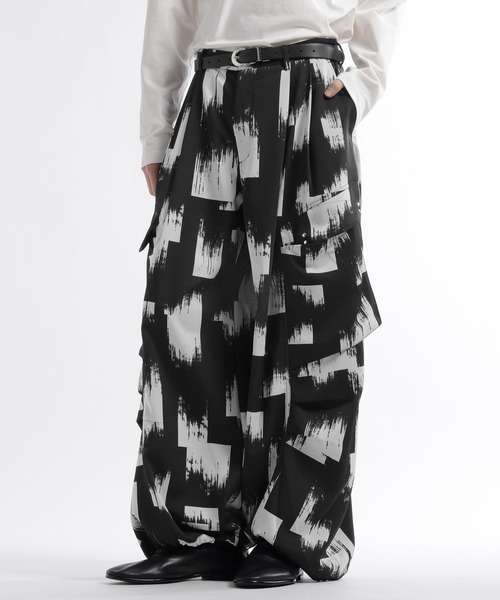 HARE(ハレ)の「【SET UP対応】マルチレイヤーカーゴパンツ(HARE)(カーゴパンツ・メンズ・ライトグレー/オレンジ系その他/ブラック・MEDIUM/SMALL/FREE)」の4枚目の写真