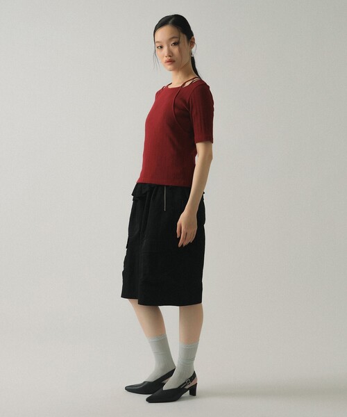 Ray BEAMS(レイビームス)の「RIB キリカエ アシメネック Tシャツ(Tシャツ/カットソー・レディース・ブラック/ワイン/ホワイト・ONE SIZE)」の15枚目の写真