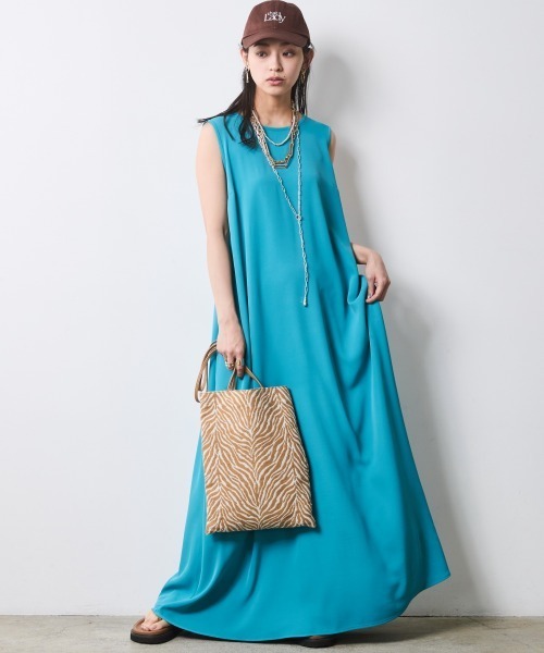 CHIC STYLE(シックスタイル)の「Aラインマキシワンピース<大きいサイズ有>シックスタイル(ワンピース・レディース・ターコイズブルー/モカ/アイボリー系/ネイビー系・L/M/5L/4L/3L/LL)」の1枚目の写真