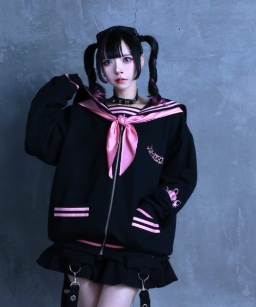 Amilige(アミリージュ)の「ラインストーン付きセーラーZIPトップス(スウェット・レディース・ブラック×ピンク/ブラック×パープル/ホワイト・FREE)」の10枚目の写真