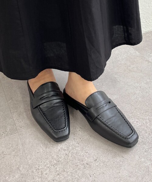 Omekashi(オメカシ)の「ローファースリッポン(ローファー・レディース・ベージュ/ブラック・LARGE/MEDIUM/SMALL)」の2枚目の写真