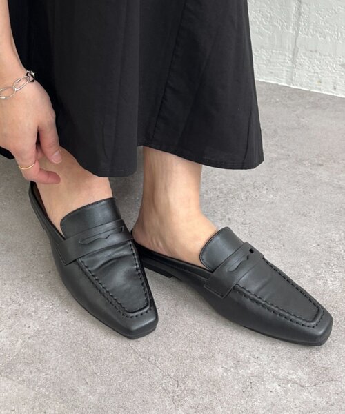 Omekashi(オメカシ)の「ローファースリッポン(ローファー・レディース・ベージュ/ブラック・LARGE/MEDIUM/SMALL)」の3枚目の写真