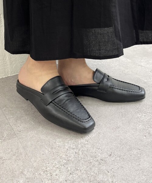 Omekashi(オメカシ)の「ローファースリッポン(ローファー・レディース・ベージュ/ブラック・LARGE/MEDIUM/SMALL)」の5枚目の写真