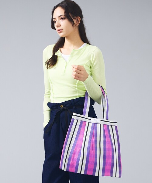 Rouge vif la cle(ルージュヴィフラクレ)の「【Swaraj /スワラージ】タックチュールトートバッグ/光沢(トートバッグ・レディース・パープル/ブラック/グリーン/オレンジ/イエロー・フリー)」の7枚目の写真