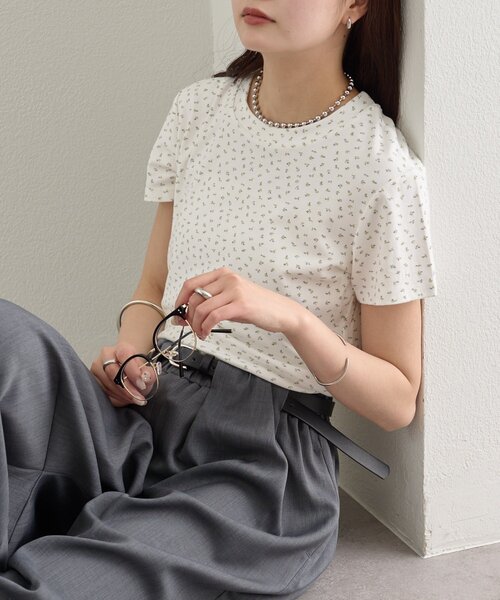 mystic（ミスティック）の「《WEB限定》クルーチビフラワーTシャツ（Tシャツ/カットソー・レディース・オフホワイト/グレー/ブラック・FREE）」の11枚目の写真
