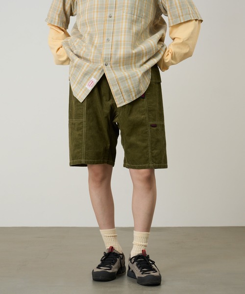 Gramicci(グラミチ)の「W’S CORDUROY UTILITY SHORT|ウィメンズコーデュロイユーティリティショーツ(その他パンツ・レディース・ネイビー/オリーブ/ベージュ・L/M/S)」の2枚目の写真