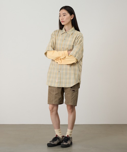 Gramicci(グラミチ)の「W’S CORDUROY UTILITY SHORT|ウィメンズコーデュロイユーティリティショーツ(その他パンツ・レディース・ネイビー/オリーブ/ベージュ・L/M/S)」の6枚目の写真