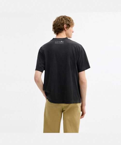 COACH(コーチ)の「スクリュー リラックスド Tシャツ・オーガニック コットン(Tシャツ/カットソー・メンズ・ブラック系その他・SMALL/MEDIUM/LARGE)」の3枚目の写真