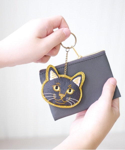 Nyatelier/ニャトリエ〉ハンドメイド 刺繍 猫キーホルダー