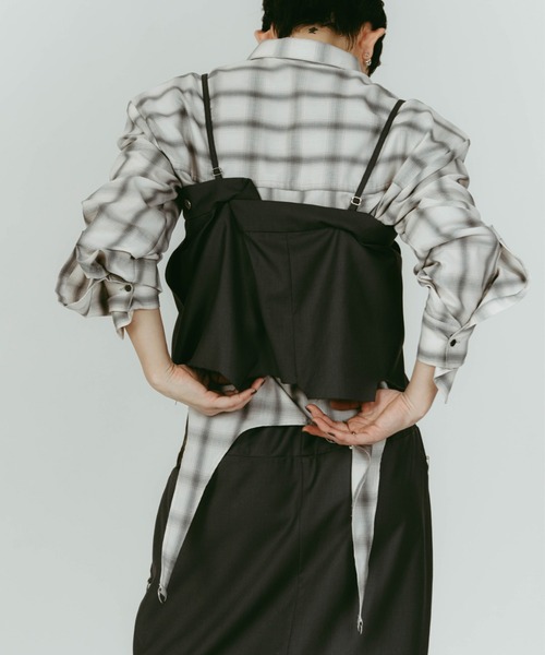Knuth Marf(クヌースマーフ)の「Knuth Marf cut layered mid lengthskirt(スカート・レディース・ブラック・X-SMALL/SMALL)」の21枚目の写真
