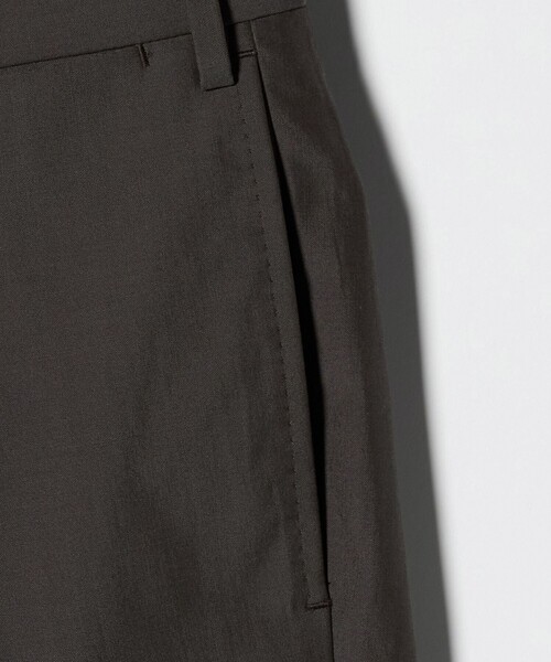 UNITED ARROWS（ユナイテッドアローズ）の「ポプリン 1プリーツ スラックス R-MODEL（スラックス・メンズ・モカ・50/46/48/44）」の9枚目の写真