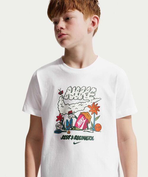 NIKE(ナイキ)の「ナイキ スポーツウェア ジュニア Tシャツ / Nike Sportswear Big Kids' T-Shirt II9940-100 White(Tシャツ/カットソー・キッズ・ホワイト・160/150/140/130)」の1枚目の写真