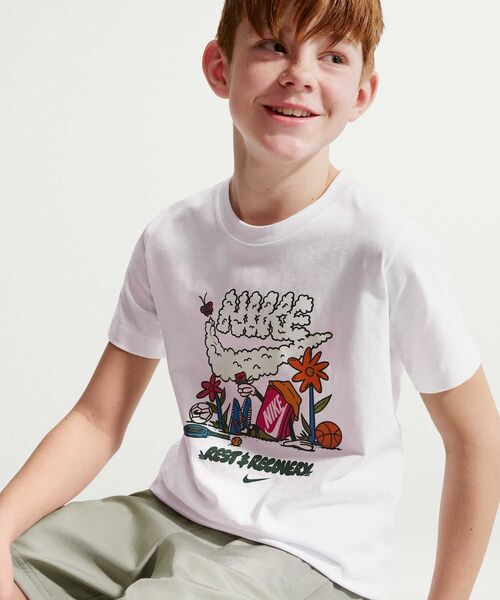 NIKE(ナイキ)の「ナイキ スポーツウェア ジュニア Tシャツ / Nike Sportswear Big Kids' T-Shirt II9940-100 White(Tシャツ/カットソー・キッズ・ホワイト・160/150/140/130)」の4枚目の写真