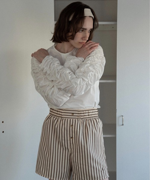 lawgy(ラウジー)の「whip sleeve front hole blouse / ホイップスリーブフロントホールブラウス(シャツ/ブラウス・レディース・ホワイト/ブルー/ピンク・FREE)」の2枚目の写真