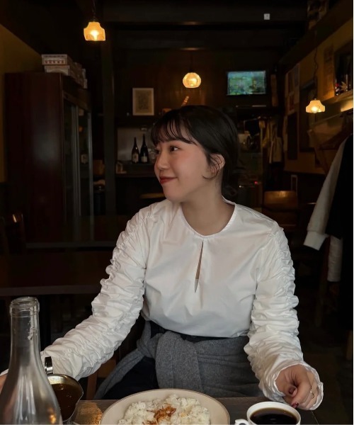 lawgy(ラウジー)の「whip sleeve front hole blouse / ホイップスリーブフロントホールブラウス(シャツ/ブラウス・レディース・ホワイト/ブルー/ピンク・FREE)」の15枚目の写真