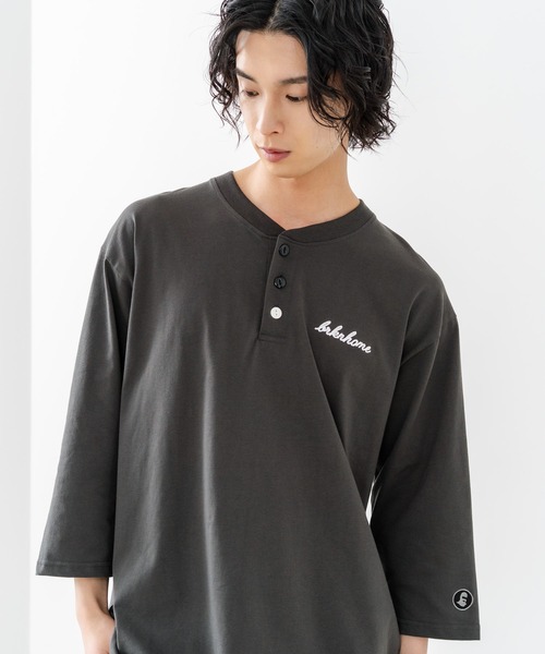 brknhome(ブロークンホーム)の「【BRKNHOME/ブロークンホーム】×【ZERO STAIN/ゼロステイン】コラボ 7分袖 ヘンリーネック Tシャツ 汗ジミ防止 UVカット 防汚効果 チェーン刺繍 ブランドロゴ オーバーサイズ ユニセックス(Tシャツ/カットソー・メンズ・オフホワイト/ホワイト/スミクロ・MEDIUM/LARGE)」の22枚目の写真