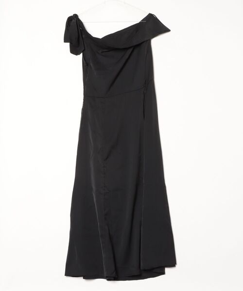 FREE STYLISTS(フリー スタイリスト)の「YUGA_YGMC Korean style off-the-shoulder flared dress(ドレス・レディース・ブラック/ホワイト・FREE)」の3枚目の写真
