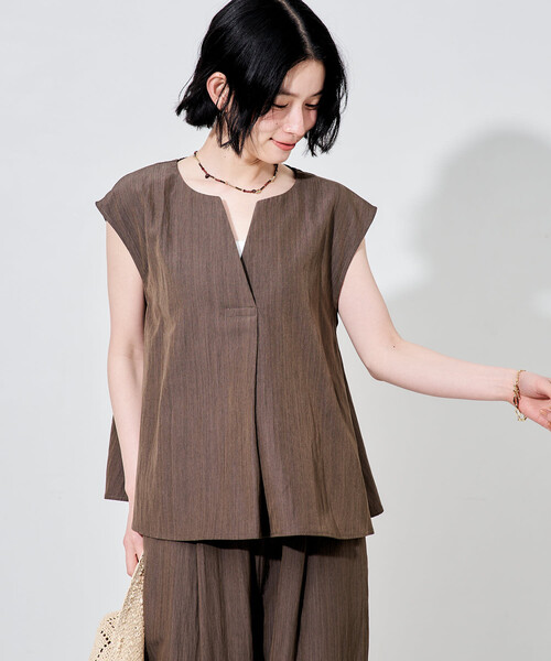 FREAK'S STORE(フリークスストア)の「【セットアイテム】 SUMMERCOOL スキッパーブラウスセットアップ/接触冷感(セットアップ・レディース・ダークネイビー/ブラック/ベージュ/ブラウン・MEDIUM/SMALL)」の7枚目の写真