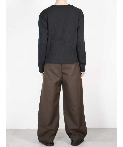Chikashitsu +】Curve line wide pants / 【チカシツプラス】カーブ
