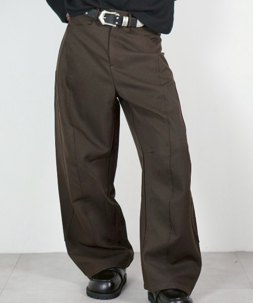 Chikashitsu +（チカシツプラス）の「【Chikashitsu +】Curve line wide pants / 【チカシツプラス】カーブラインワイドパンツ<着用動画あり>（スラックス・メンズ・ブラック/ブラウン/グレー・S/M）」の14枚目の写真