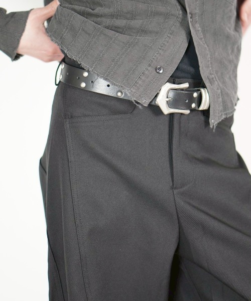 Chikashitsu +（チカシツプラス）の「【Chikashitsu +】Curve line wide pants / 【チカシツプラス】カーブラインワイドパンツ<着用動画あり>（スラックス・メンズ・ブラック/ブラウン/グレー・S/M）」の11枚目の写真