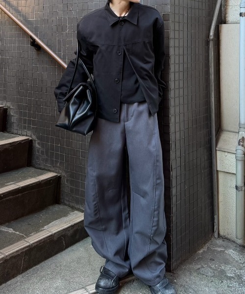 Chikashitsu +（チカシツプラス）の「【Chikashitsu +】Curve line wide pants / 【チカシツプラス】カーブラインワイドパンツ<着用動画あり>（スラックス・メンズ・ブラック/ブラウン/グレー・S/M）」の19枚目の写真