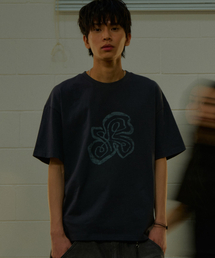 DESIRED（デシレッド）の「フロントグラフィック半袖Tシャツ-FBSK5808D09（Tシャツ/カットソー）」