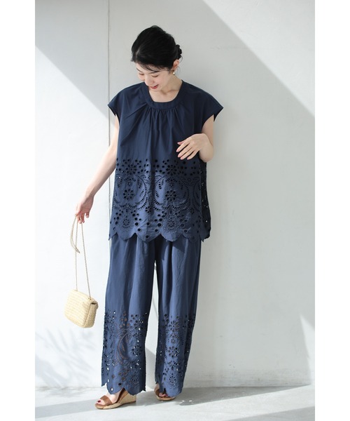 cawaii(カワイイ)の「(紺)日差しに透けるパンチングレースのブラウストップス(シャツ/ブラウス・レディース・ネイビー・FREE)」の17枚目の写真