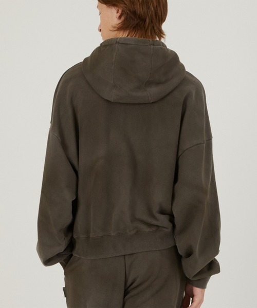 BASICKS（ベイシックス）の「Pigmented Zipup Hoodie（パーカー・メンズ・ブラウン/ブラック・MEDIUM/SMALL）」の6枚目の写真