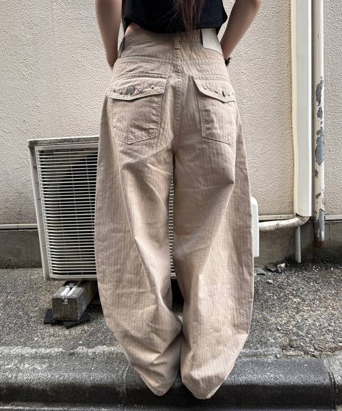 Figments(フィグメンツ)の「フラップスタッズヘリンボーンパンツ(その他パンツ・レディース・ベージュ・LARGE/SMALL/MEDIUM)」の8枚目の写真