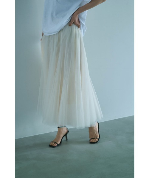 marjour（マージュール）の「LAYER TULLE SKIRT（スカート・レディース・グレー/アイボリー・M）」の4枚目の写真