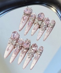 ARCHIVER（アーカイバ）の「【Bz】ピンクラメ＆リボンデコネイルチップ ロング ポイントデザイン ギャル フルアート(MA/EK581)（ネイルシール/ネイルチップ）」