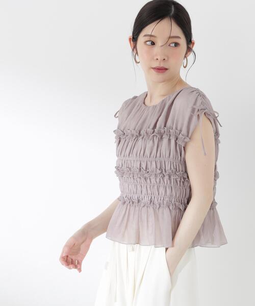 a/mie(アミー)の「【青島心さん着用】<a>シャーリングフリルブラウス / 1216219500 【WEB限定カラーあり】(シャツ/ブラウス・レディース・ブルー/グレー/ネイビー/ピンク/ホワイト・FREE)」の9枚目の写真
