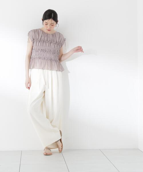 a/mie(アミー)の「【青島心さん着用】<a>シャーリングフリルブラウス / 1216219500 【WEB限定カラーあり】(シャツ/ブラウス・レディース・ブルー/グレー/ネイビー/ピンク/ホワイト・FREE)」の11枚目の写真