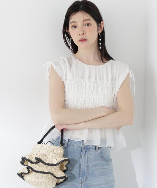 a/mie(アミー)の「【青島心さん着用】<a>シャーリングフリルブラウス / 1216219500 【WEB限定カラーあり】(シャツ/ブラウス・レディース・ブルー/グレー/ネイビー/ピンク/ホワイト・FREE)」の21枚目の写真