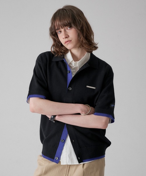ONCILY(オンシェリー)の「LAYERED COLOR KNIT SHIRT CARDIGAN / レイヤードカラーニットシャツカーディガン(シャツ/ブラウス・メンズ・チャコールグレー/ブラック/グレー系その他/ライトグレー/ネイビー・SMALL/MEDIUM/LARGE)」の2枚目の写真