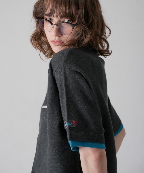ONCILY(オンシェリー)の「LAYERED COLOR KNIT SHIRT CARDIGAN / レイヤードカラーニットシャツカーディガン(シャツ/ブラウス・メンズ・チャコールグレー/ブラック/グレー系その他/ライトグレー/ネイビー・SMALL/MEDIUM/LARGE)」の9枚目の写真