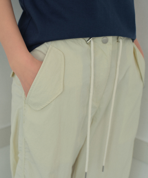 WEDNESDAYOASISFORWOMEN（ウェンズデー オアシス フォー ウーマン）の「ストッパーシェアリングナイロンパンツ_CREAM(WB6PT26)（その他パンツ・レディース・Cream・FREE）」の4枚目の写真
