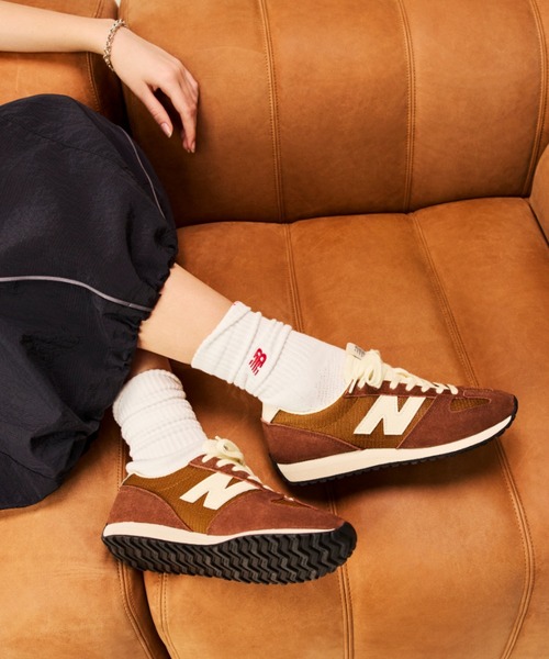 NEW BALANCE(ニューバランス)の「471(スニーカー・レディース・ブラウン/イエロー・27.0cm/27.5cm/28.0cm/28.5cm/29.0cm/30.0cm/24.0cm/22.5cm/22.0cm/23.5cm/25.5cm/26.0cm/23.0cm/24.5cm/25.0cm/26.5cm)」の4枚目の写真