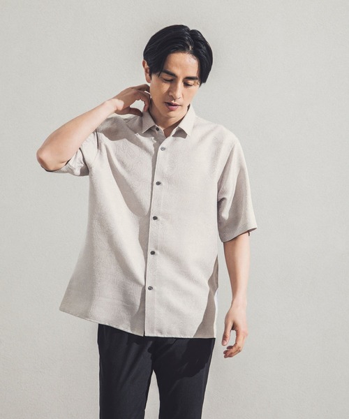 TAKA-Q(タカキュー)の「シャツ メンズ 半袖 ペイズリー ジャガード レギュラーカラー ややゆったり ルーズフィット (シャツ/ブラウス・メンズ・ベージュ/ネイビー・MEDIUM/LARGE/X-LARGE)」の1枚目の写真